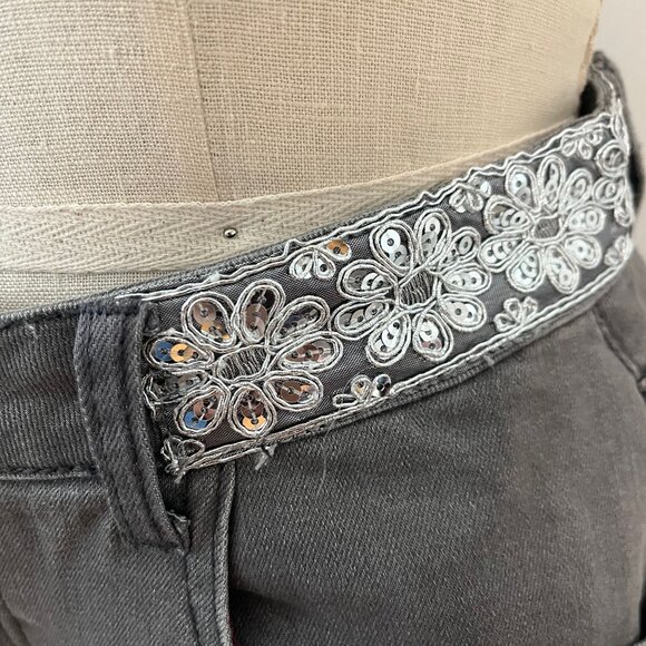 RARE DESIGUAL Grey Denim Sequined and Embroidered Skirt Size 30 - Picture 7 of 10
